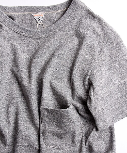 FilMelange（フィルメランジェ）の「DIZZY（トップス・メンズ・ホワイト/グレー/ワインレッド・3/4）」の7枚目の写真