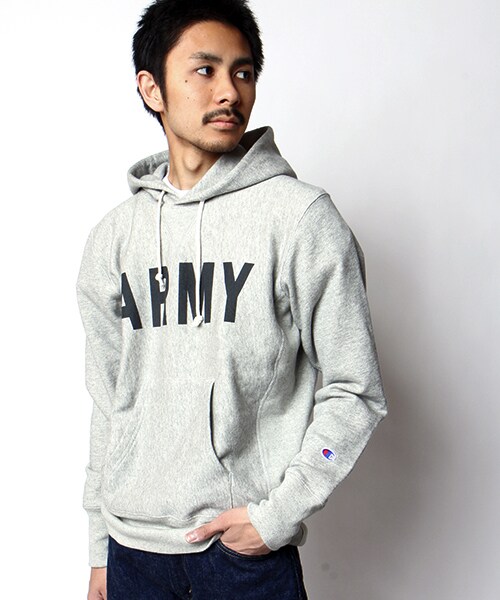 Champion（チャンピオン）の「別注リバースウィーブプルオーバーパーカー（トップス・メンズ・グレー/ブラック/ネイビー・S/M/L）」の4枚目の写真