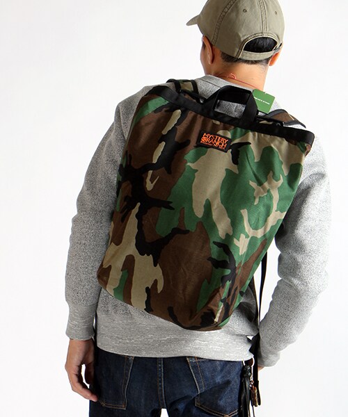 MYSTERY RANCH（ミステリーランチ）の「BOOTY BAG（バッグ・メンズ・ブラック/ネイビー/カモフラージュ・ONE SIZE）」の9枚目の写真