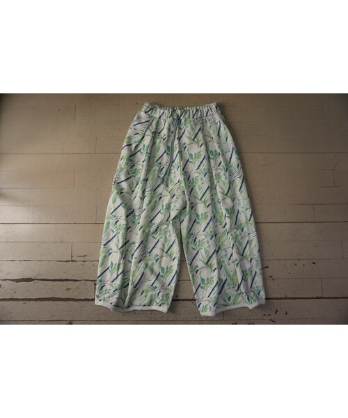 sneeuw（スニュウ）の「sneeuw　ボタニカルプリントドローパンツ（その他パンツ・レディース・その他）」の6枚目の写真