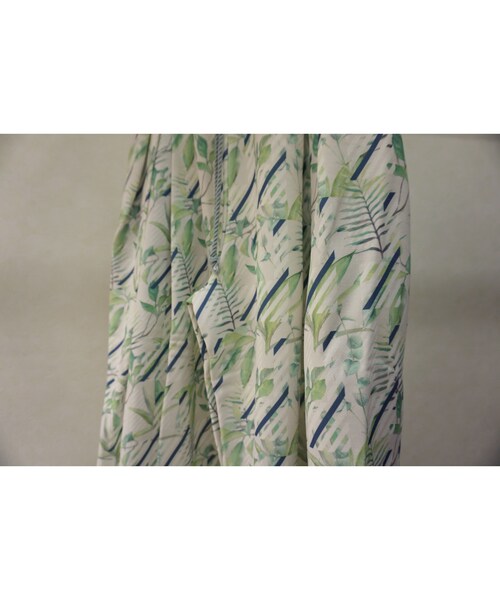 sneeuw（スニュウ）の「sneeuw　ボタニカルプリントドローパンツ（その他パンツ・レディース・その他）」の3枚目の写真