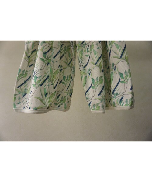 sneeuw（スニュウ）の「sneeuw　ボタニカルプリントドローパンツ（その他パンツ・レディース・その他）」の4枚目の写真