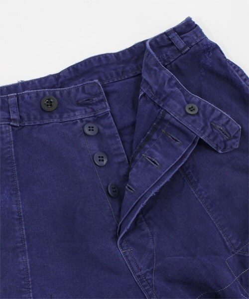 RNA-N（アールエヌエーエヌ）の「SP OLD加工フレンチワークパンツ（パンツ・レディース・スペシャル加工/ロイヤルブルー・M）」の6枚目の写真