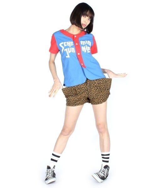 RNA（アールエヌエー）の「＜予約＞プリントタックショーパン（パンツ・レディース・フッドランドカモフラ/タイガーカモフラ/ヒョウ柄(キャメル)・M）」の3枚目の写真