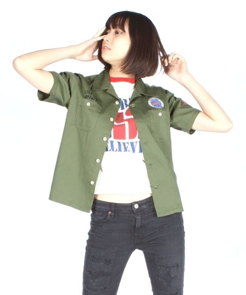 RNA SWEAT(アールエヌエースウェット)の「<予約>エアプレーン柄シャツ(トップス・レディース・ブラック/オリーブ/ベージュ・M)」の2枚目の写真