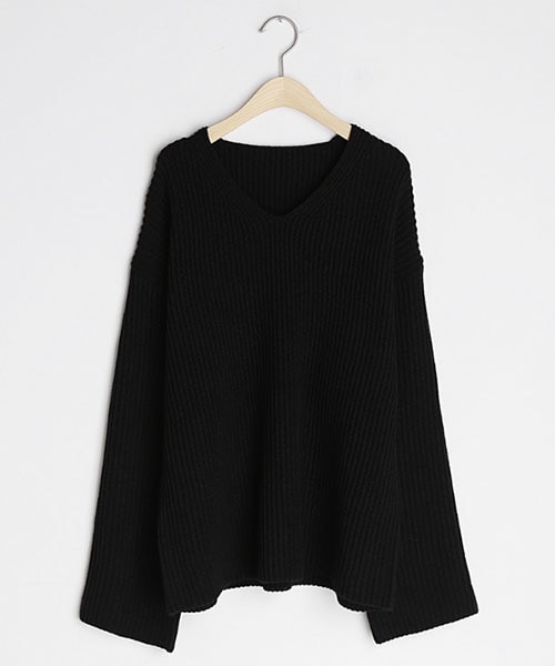 DHOLIC（ディーホリック）の「リブVネックルーズニット（ニット/セーター・レディース・グリーン/ブラック/ブルー/ベージュ・FREE）」の2枚目の写真