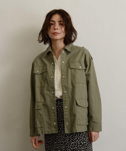 OZOC(オゾック)の「コットンサファリジャケット(ジャケット/アウター・レディース・カーキ(027)・38(M))」の2枚目の写真