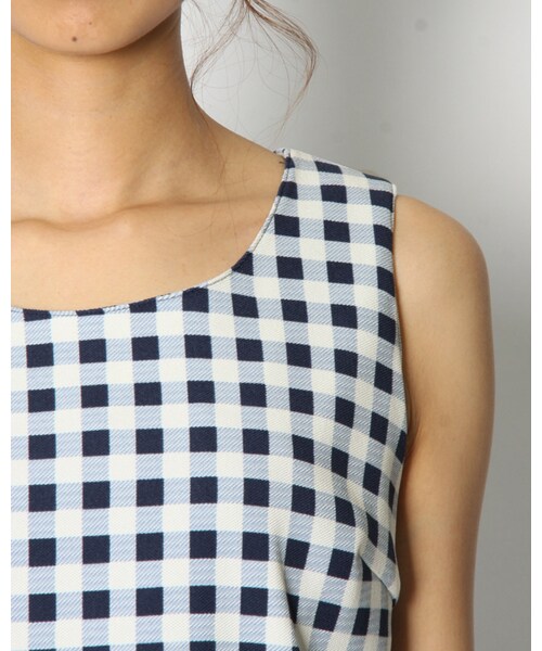 VICKY（ビッキー）の「ギンガムチェックノースリPO（トップス・レディース・インディゴ/ホワイト・M）」の5枚目の写真