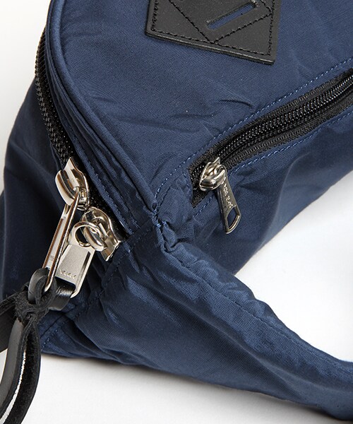 KELTY(ケルティ)の「別注PREMIUM FANN(バッグ・メンズ・ブラック/ネイビー・ONE SIZE)」の9枚目の写真