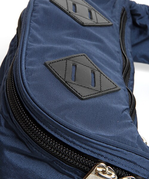 KELTY(ケルティ)の「別注PREMIUM FANN(バッグ・メンズ・ブラック/ネイビー・ONE SIZE)」の7枚目の写真