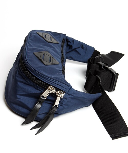 KELTY(ケルティ)の「別注PREMIUM FANN(バッグ・メンズ・ブラック/ネイビー・ONE SIZE)」の6枚目の写真