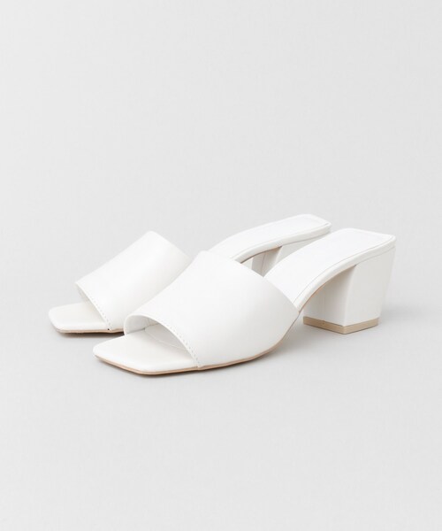 SENSE OF PLACE by URBAN RESEARCH（センスオブプレイスバイアーバンリサーチ）の「スクエアディティールワンバンドミュール（シューズ・レディース・BEIGE/WHITE/PYTHON/GOLD/SILVER/ORANGE/PINK/L.BLUE/BLACK/CLEAR・S/M/L）」の2枚目の写真