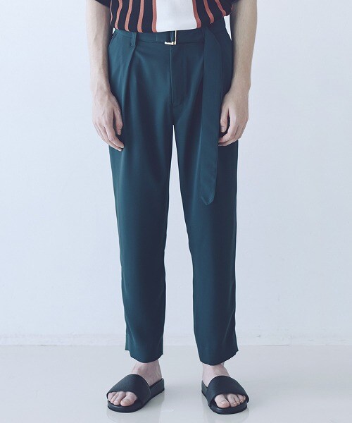 CULLNI（クルニ）の「ロングベルトテーパードスラックス（その他・メンズ・BLK/BGE/TAN・1/2）」の5枚目の写真