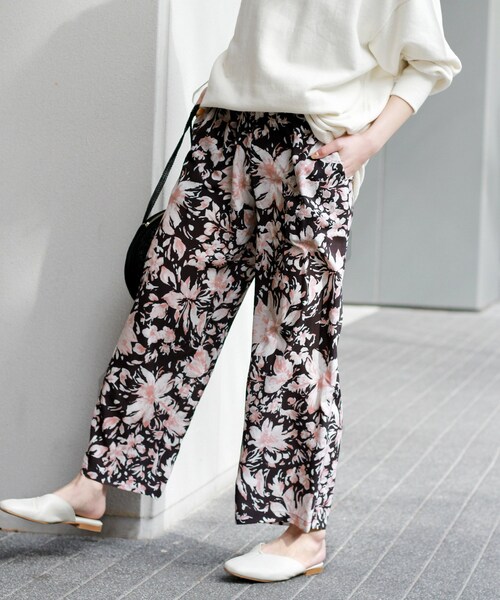 JOURNAL STANDARD relume(ジャーナルスタンダード レリューム)の「ブラック(パンツ・ブラック/36/在庫あり/38)」の1枚目の写真