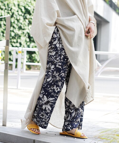 JOURNAL STANDARD relume(ジャーナルスタンダード レリューム)の「ブラック(パンツ・ブラック/36/在庫あり/38)」の2枚目の写真