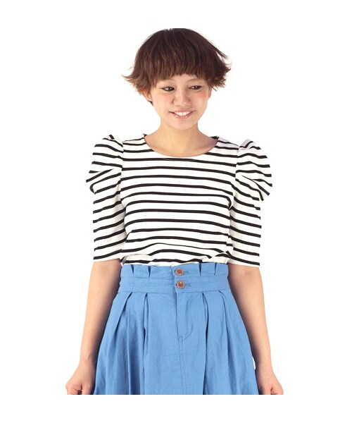 w closet(ダブルクローゼット)の「ボーダーパワーショルダープルオーバー(トップス・レディース・オフホワイト×ブラック/ブルー×オフホワイト/ブラック×オフホワイト・FREE)」の1枚目の写真