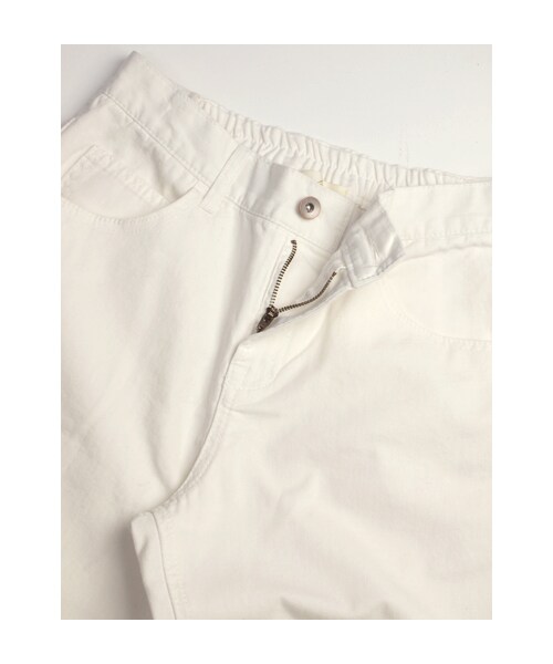 w closet（ダブルクローゼット）の「7ozスラブ入りボーイフレンドホワイトデニムパンツ（パンツ・レディース・ホワイト・FREE）」の3枚目の写真