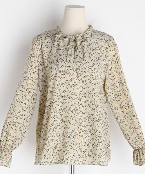 DHOLIC（ディーホリック）の「ネックリボン花柄ブラウス（シャツ/ブラウス・レディース・ブルー/ホワイト/ベージュ・FREE）」の3枚目の写真
