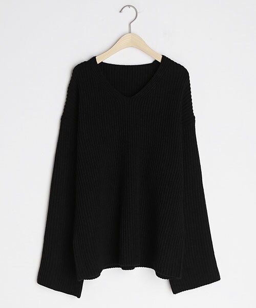 DHOLIC（ディーホリック）の「リブVネックルーズニット（ニット/セーター・レディース・グリーン/ブラック/ブルー/ベージュ・FREE）」の2枚目の写真