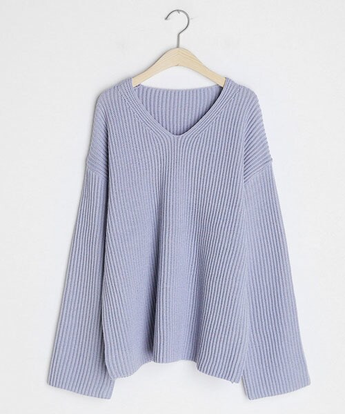 DHOLIC（ディーホリック）の「リブVネックルーズニット（ニット/セーター・レディース・グリーン/ブラック/ブルー/ベージュ・FREE）」の4枚目の写真