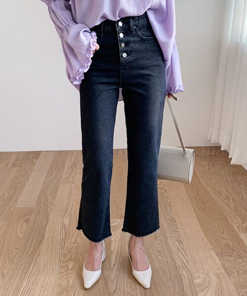 DHOLIC（ディーホリック）の「カットオフボタンフライデニムパンツ（デニムパンツ・レディース・ブルー/ブラック・S/M）」の2枚目の写真