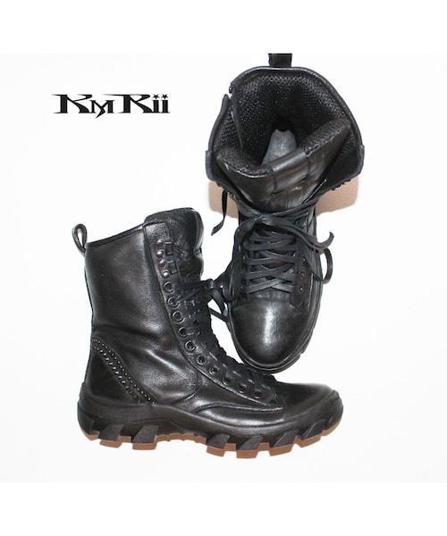 KMRii（ケムリ）の「KMRii ・ケムリ・'19/S/S・BLACK METAL SNEAKER 04