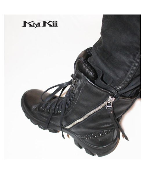 KMRii（ケムリ）の「KMRii ・ケムリ・'19/S/S・BLACK METAL SNEAKER 04