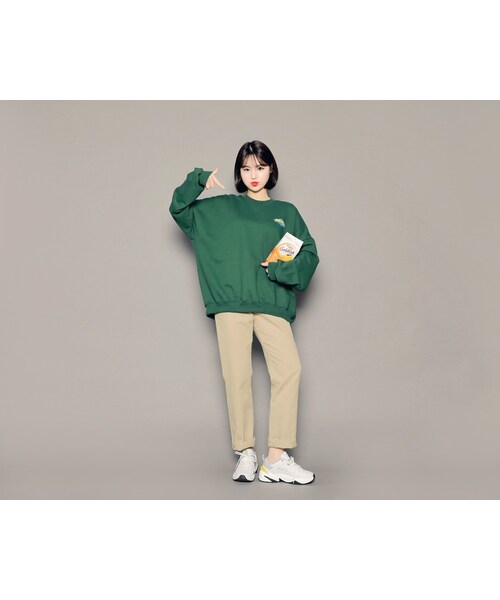 HOTPING(ホッピン)の「ORDERレタリングスウェットプルオーバー(スウェット・レディース・Yellow/Black/Green/Grey・フリーサイズ)」の4枚目の写真