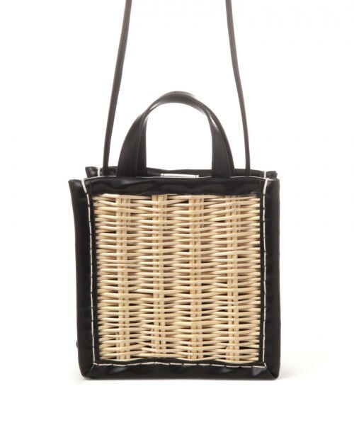 studio CLIP（スタディオクリップ）の「ウィロー2WAYスクエアトートバッグ[WEB先行予約]（バッグ・ブラック/ベージュ）」の4枚目の写真