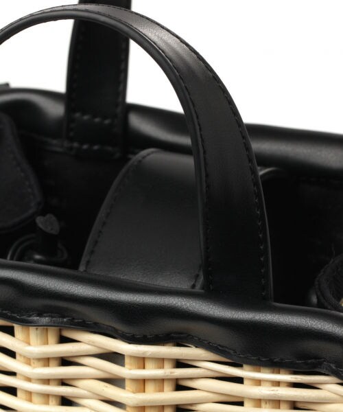 studio CLIP（スタディオクリップ）の「ウィロー2WAYスクエアトートバッグ[WEB先行予約]（バッグ・ブラック/ベージュ）」の6枚目の写真