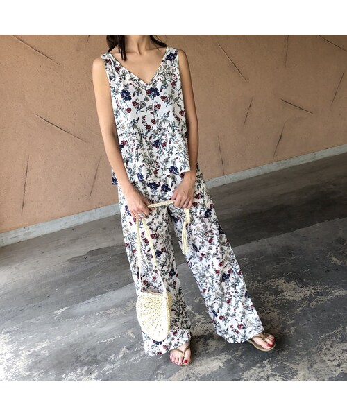 copine（コピン）の「【スペシャルプライス！定価3190円→1430円】大人気シリーズ！花柄キャミソール&ワイドパンツセットアップ【クリックポスト対象商品】（その他パンツ・レディース・その他）」の5枚目の写真