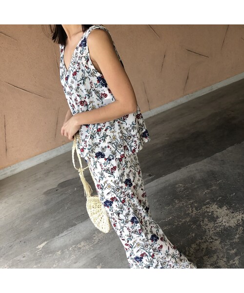 copine（コピン）の「【スペシャルプライス！定価3190円→1430円】大人気シリーズ！花柄キャミソール&ワイドパンツセットアップ【クリックポスト対象商品】（その他パンツ・レディース・その他）」の9枚目の写真
