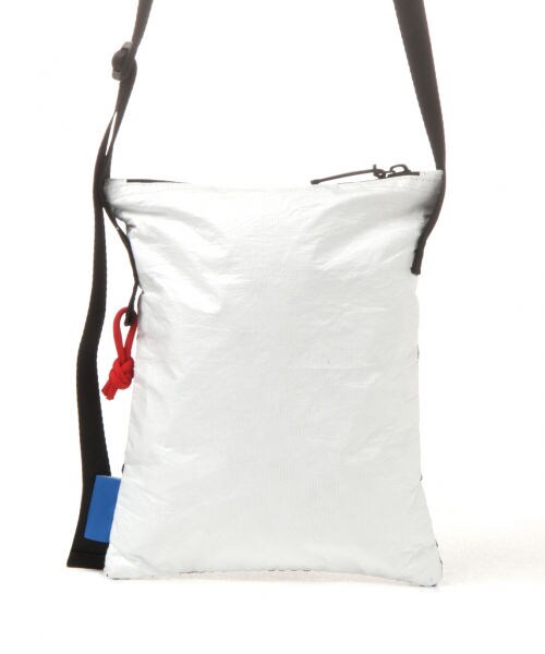 GLOBAL WORK（グローバルワーク）の「TRAVELサコッシュ【G.W.G.G】（バッグ・ホワイト）」の3枚目の写真