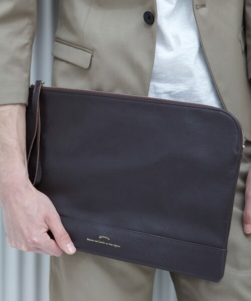 HARE(ハレ)の「キリカエキップレザークラッチ(バッグ・メンズ・ネイビー/ブラック/ブルー/ブラウン・ONE SIZE)」の2枚目の写真