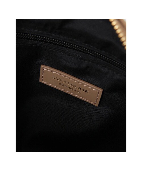 URBAN RESEARCH（アーバンリサーチ）の「UNDER BAR RAW.@MINIMALISTIC　Minimum Shoulder BAG（バッグ・レディース・Beige/Black・-）」の16枚目の写真