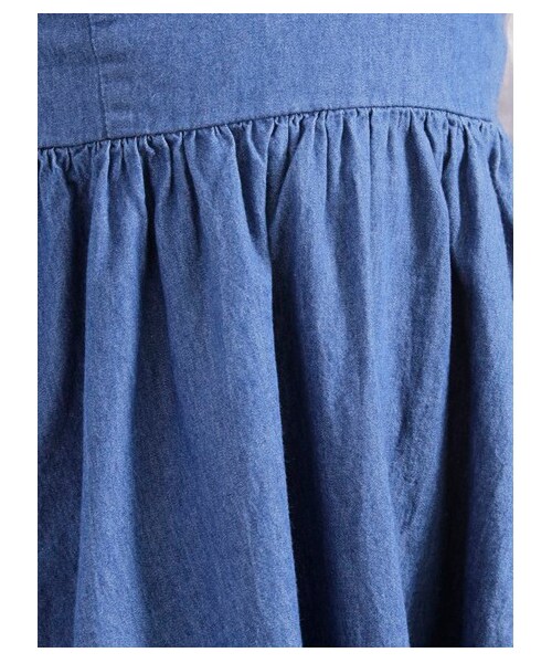 earth music&ecology(アースミュージックアンドエコロジー)の「サス付きダンガリースカート(スカート・レディース・インディゴ/ライトインディゴ・XS/L)」の6枚目の写真