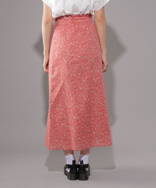 PAGEBOY（ページボーイ）の「コバナガラマーメイドスカート（スカート・ホワイト/ブラック/レッド）」の14枚目の写真