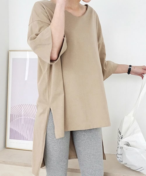 DHOLIC（ディーホリック）の「VネックアンバランスボクシーTシャツ（Tシャツ/カットソー・レディース・ホワイト/ブラック/ベージュ・FREE）」の3枚目の写真