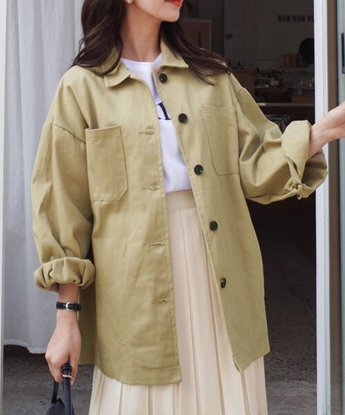 DHOLIC(ディーホリック)の「ツーポケットルーズボタンシャツ(シャツ/ブラウス・レディース・ベージュ/ブラック・FREE)」の1枚目の写真