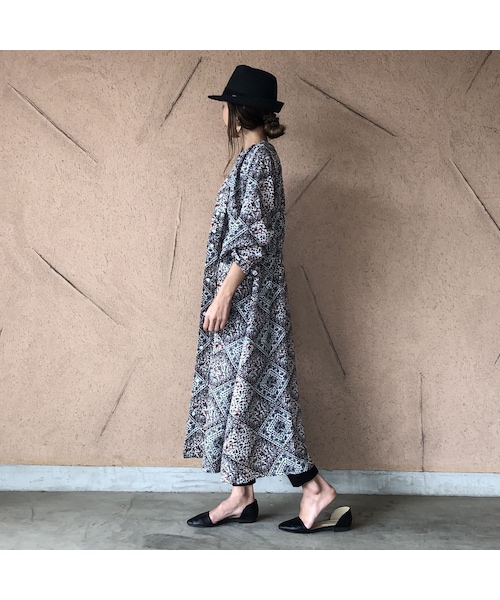 copine（コピン）の「【スペシャルプライス！定価3190円→1430円】大人気シリーズ！キーネックレトロ花柄ガウンワンピース(2color)【クリックポスト対象商品】（ワンピース・レディース・その他）」の10枚目の写真