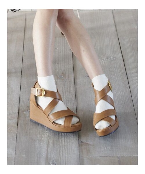 MAJESTIC LEGON（マジェスティックレゴン）の「【雑誌掲載】【入荷】♪クロスベルトサンダル（シューズ・レディース・キャメル/ネイビー/アイボリー/Ｌ／グリーン/ブラック/ピンク・S(約22.0～23.0㎝)/M(約23.0～24.0㎝)/L(約24.0～25.0㎝)/XL(約25.0～26.0㎝)）」の3枚目の写真