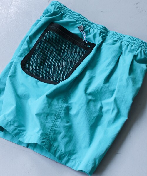 URBAN RESEARCH DOORS（アーバンリサーチドアーズ）の「BURLAP OUTFITTER×DOORS 別注MESH POCKET SHORTS（パンツ・メンズ・ORANGE/PURPLE/TURQUOISE/BLACK・M/L）」の4枚目の写真