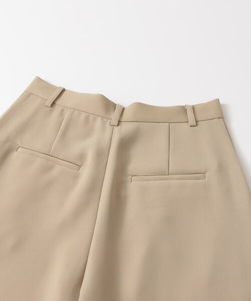 URBAN RESEARCH（アーバンリサーチ）の「タックワイドパンツ（パンツ・レディース・OFF/BEIGE/BLACK・36/38）」の17枚目の写真