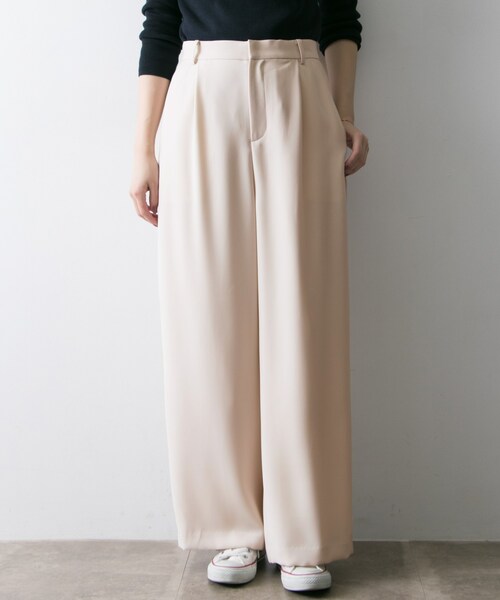 URBAN RESEARCH（アーバンリサーチ）の「タックワイドパンツ（パンツ・レディース・OFF/BEIGE/BLACK・36/38）」の8枚目の写真