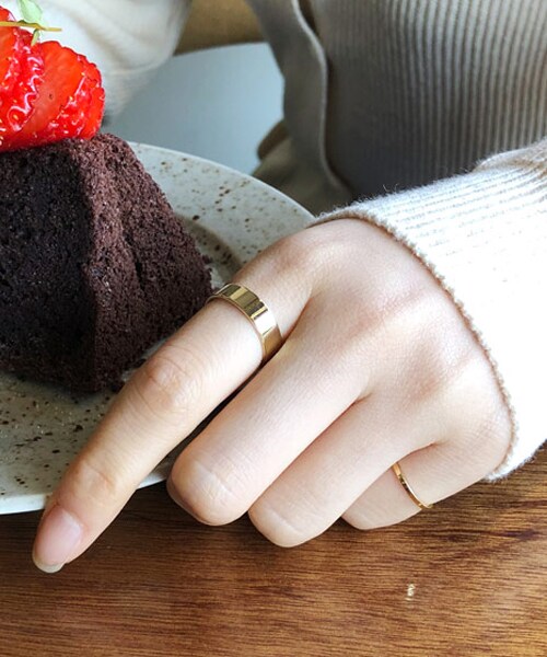 DHOLIC（ディーホリック）の「メタルリング5SET（リング・レディース・シルバー/ゴールド・FREE）」の2枚目の写真