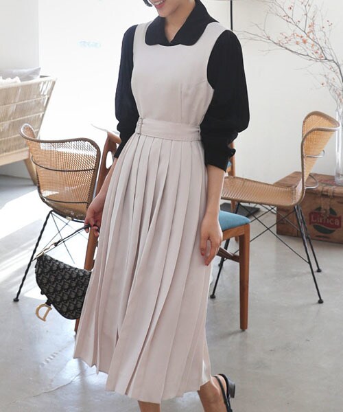 DHOLIC(ディーホリック)の「ベルトSETプリーツスリーブレスワンピース(ワンピース・レディース・ベージュ/ブラック・FREE)」の1枚目の写真