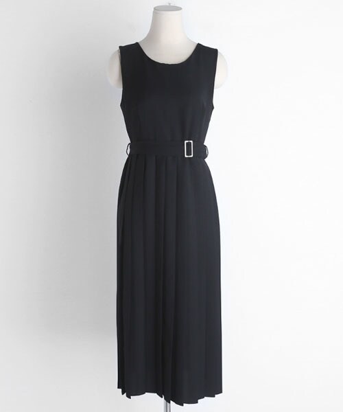 DHOLIC(ディーホリック)の「ベルトSETプリーツスリーブレスワンピース(ワンピース・レディース・ベージュ/ブラック・FREE)」の2枚目の写真