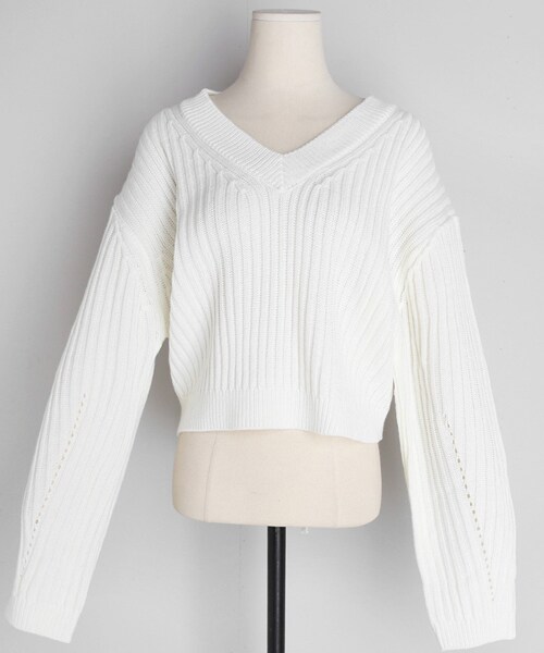 DHOLIC（ディーホリック）の「Vネックバックタイリブニット（ニット/セーター・レディース・ベージュ/ブルー/ホワイト/ピンク・FREE）」の2枚目の写真