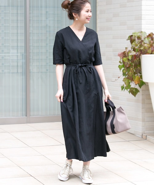 新品【アーバンリサーチサニーレーベル】カシュクール リボン オールインワン 黒 新品【アーバンリサーチサニーレーベル】カシュクール リボン