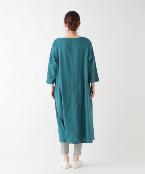 studio CLIP（スタディオクリップ）の「リネンレーヨンキーネックリラックスワンピース（ワンピース/ドレス・スモーク/ベージュ/イエロー/グリーン/ネイビー）」の8枚目の写真